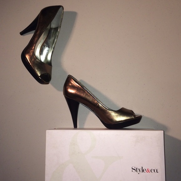 Style & Co Celine Peeptoe Heels in Pewter size 7M - Picture 1 of 4
