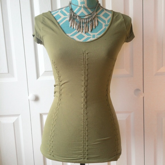 Green stretch top with ruching - Picture 1 of 4