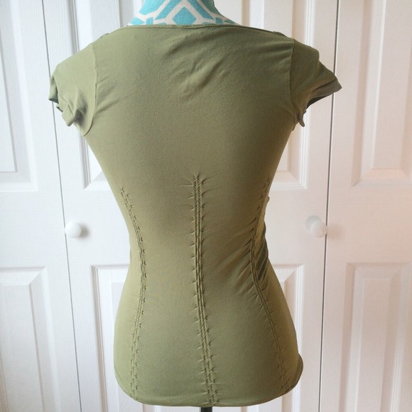 Green stretch top with ruching - Picture 2 of 4