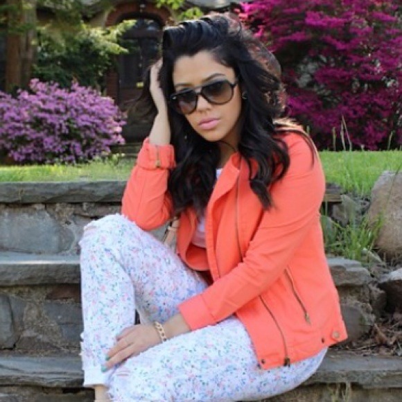 🎉SOLD IN BUNDLE🎉 - Picture 3 of 3