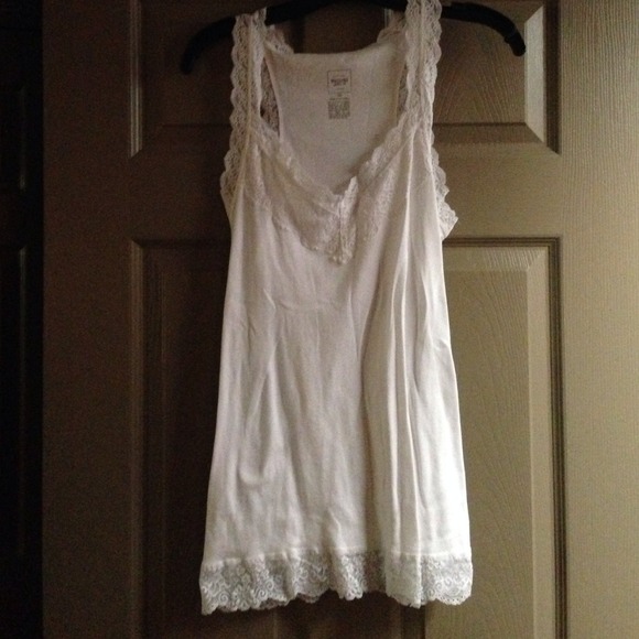 Laced vneck white tank