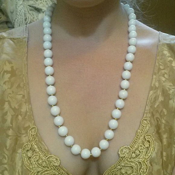 Vintage White Bead Necklace