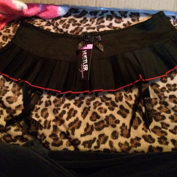 Hustler skirt