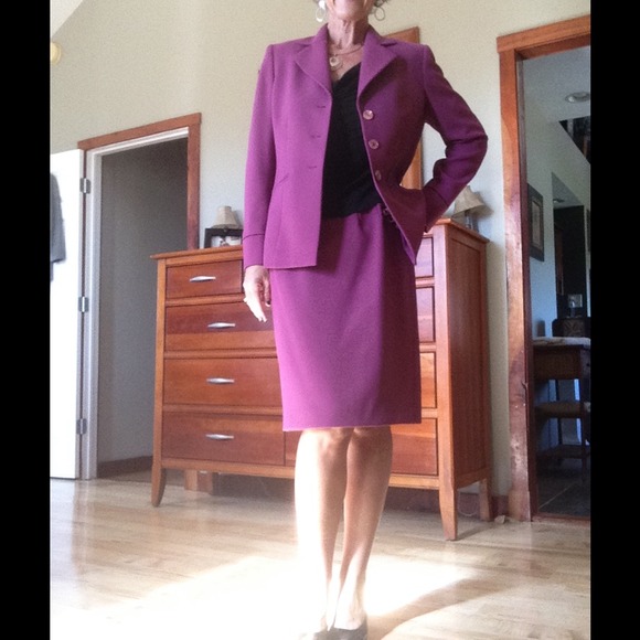 Kasper fuchsia/cranberry skirt suit.