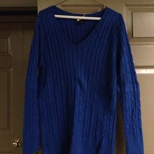 Royal blue long sleeve v neck sweater