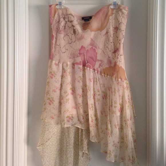 Beautiful Floral Print Express Skirt