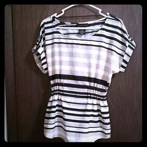 Black & tan cute blouse