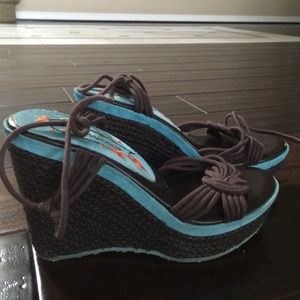 Exchange by Charles David aqua/brown wedges!