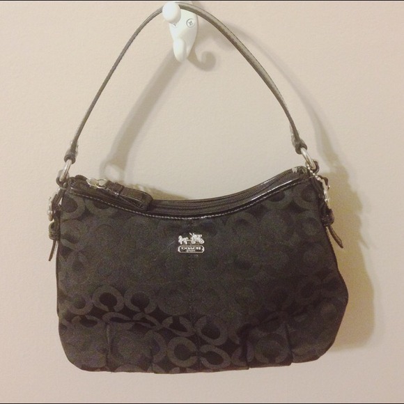 Small Coach Logo Hand Bag - Picture 1 of 3