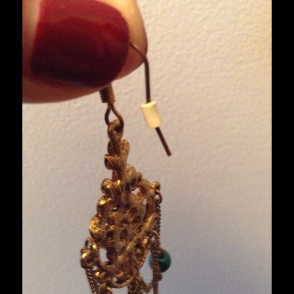 🆕Green and gold earrings - Picture 2 of 2