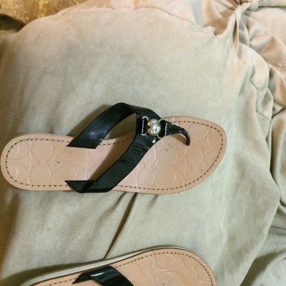 Coach flip flops