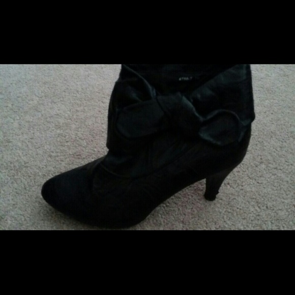 Black leather ankle heel boots