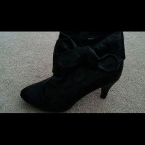 Black leather ankle heel boots