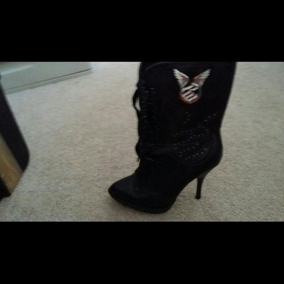 Heel boots