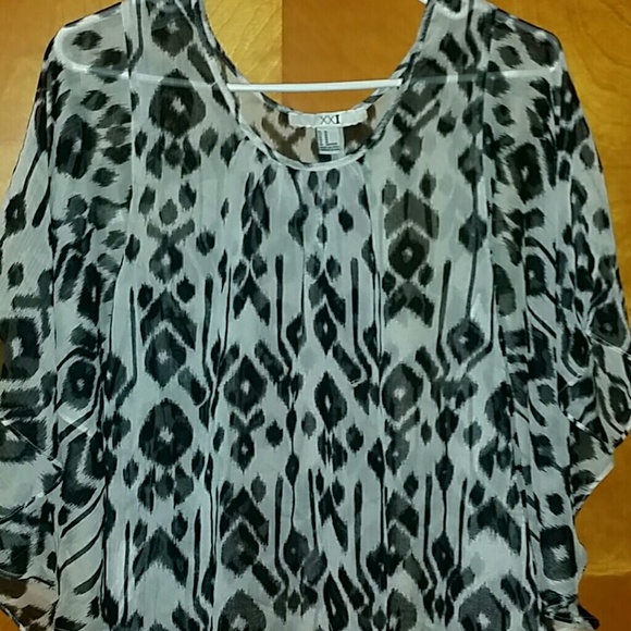 Forever 21 - Picture 3 of 3