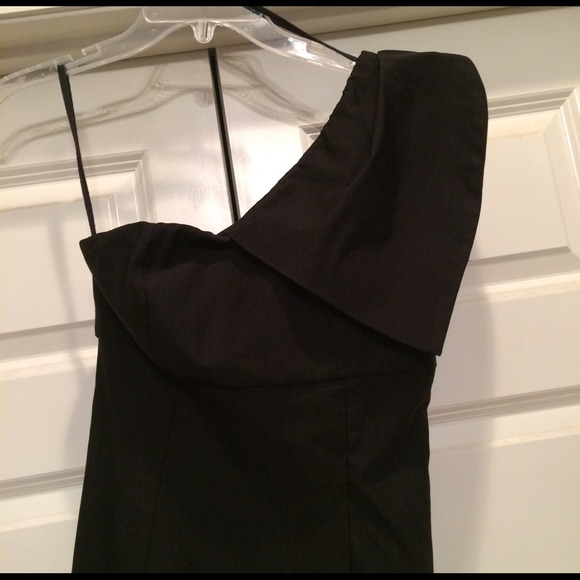 Black one shoulder dress - Picture 2 of 2
