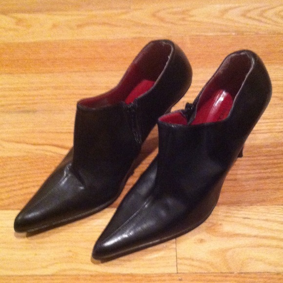 Black ankle booties - Picture 2 of 3