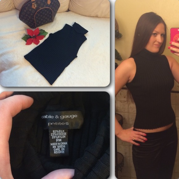 🔻SALE🔻💕BEAUTIFUL BLACK TURTLENECK TOP💕