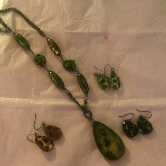 Necklace and earrings
