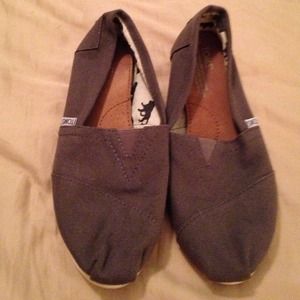 Grey Toms size 8