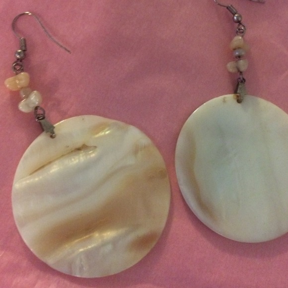Earrings - Picture 3 of 4