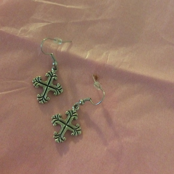 Earrings - Picture 4 of 4