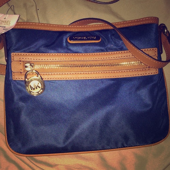 Michael Kors Kempton Crossbody