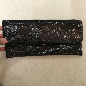 Sparkly black clutch