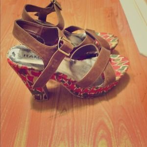 Sold in bundle ⭐️