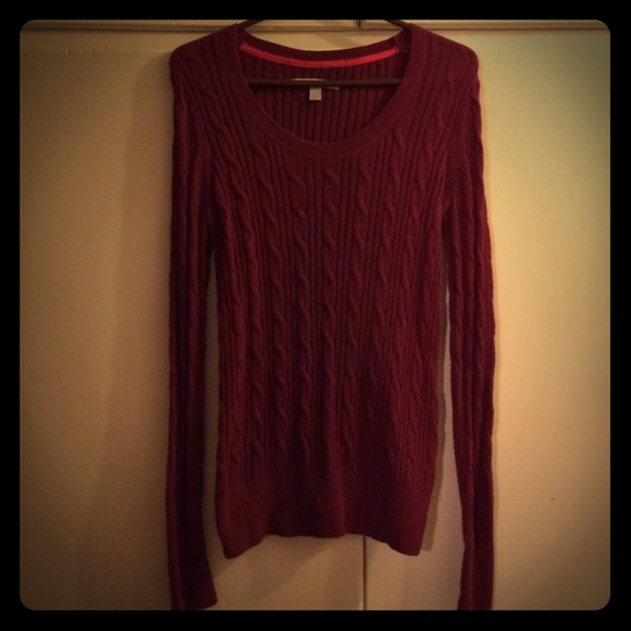 Maroon cable sweater- like new!!! Worn twice!