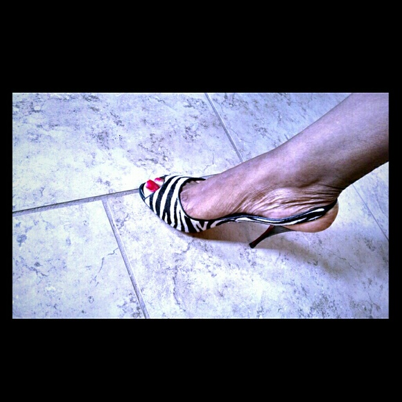 Authentic Louboutin Peep Toe