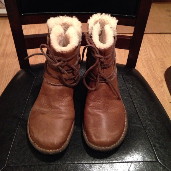 UGG Caspia boots