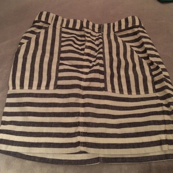 Black and white madewell skirt