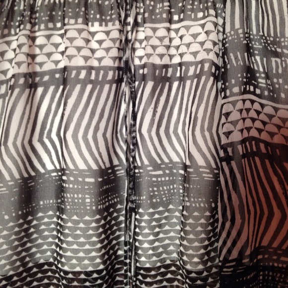 Roxy high-low skirt - Picture 2 of 2