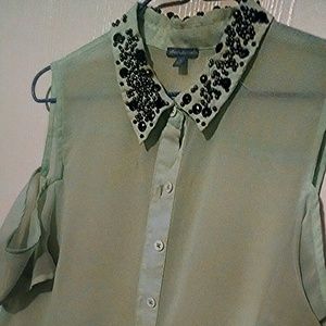 Sheer green "ripped" sleeved blouse