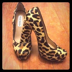Steve Madden Pony hair leopard Pump