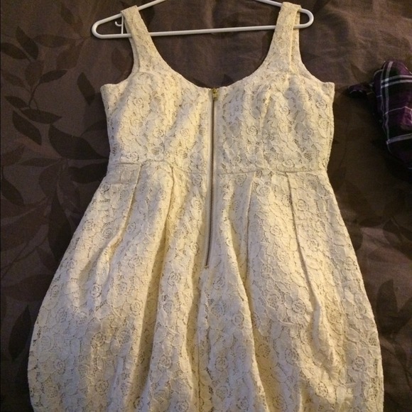 Lace dress(cream color)