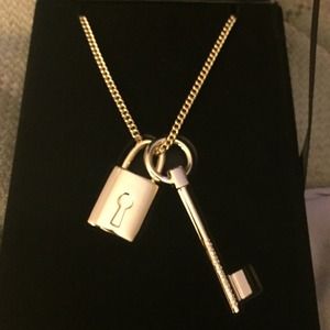 Victoria secret necklace