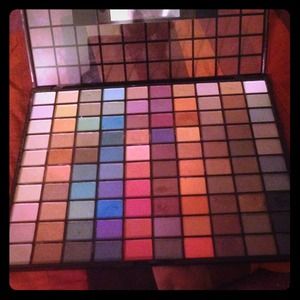 A Colorful Makeup Palete