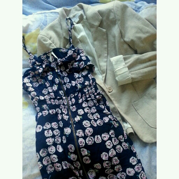 Bundle!! Cotton On Blazer and Flora Top