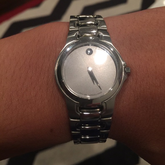 Gorgeous classic Movado women's watch 😍 - Picture 2 of 4