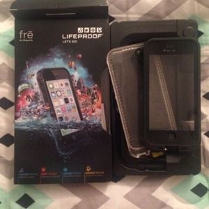 Lifeproof iPhone 5c fre case