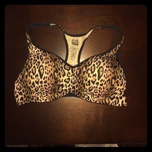 •Traded• New w/ Tag VS cheetah sports bra