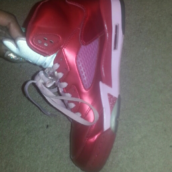 Air Jordan Retro 5 Valentines - Picture 4 of 4