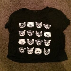 Cropped Cat shirt