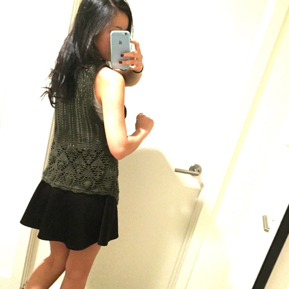 SOLD Boho knitted open vest - Picture 4 of 4