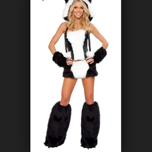 Everyone loves my sweet panda costume 💎
