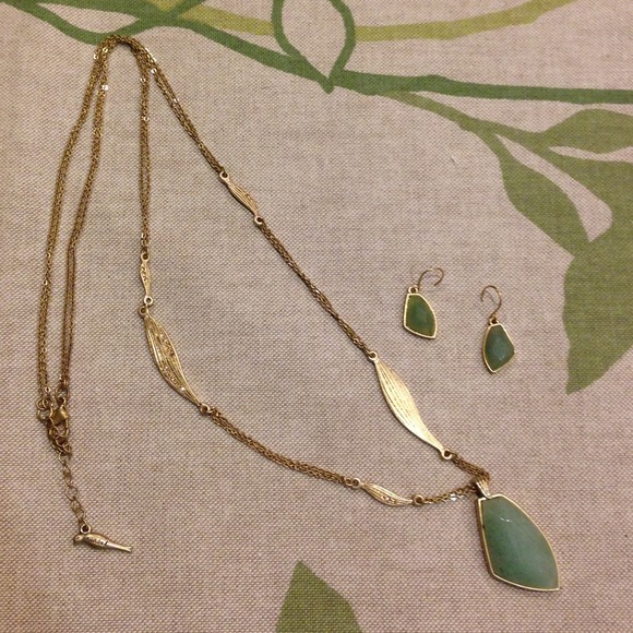 NWT 12k gold plated lobster clasp 30" app