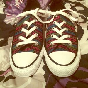 Converse size 6 NWOT