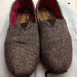Brown TOMS 6.5W